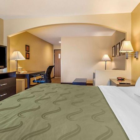 Quality Inn & Suites Lenexa Kansas City Esterno foto