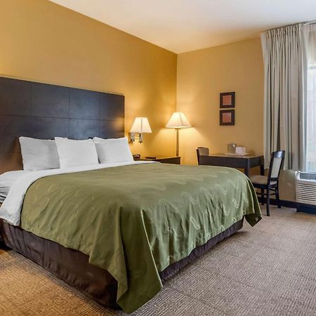 Quality Inn & Suites Lenexa Kansas City Esterno foto