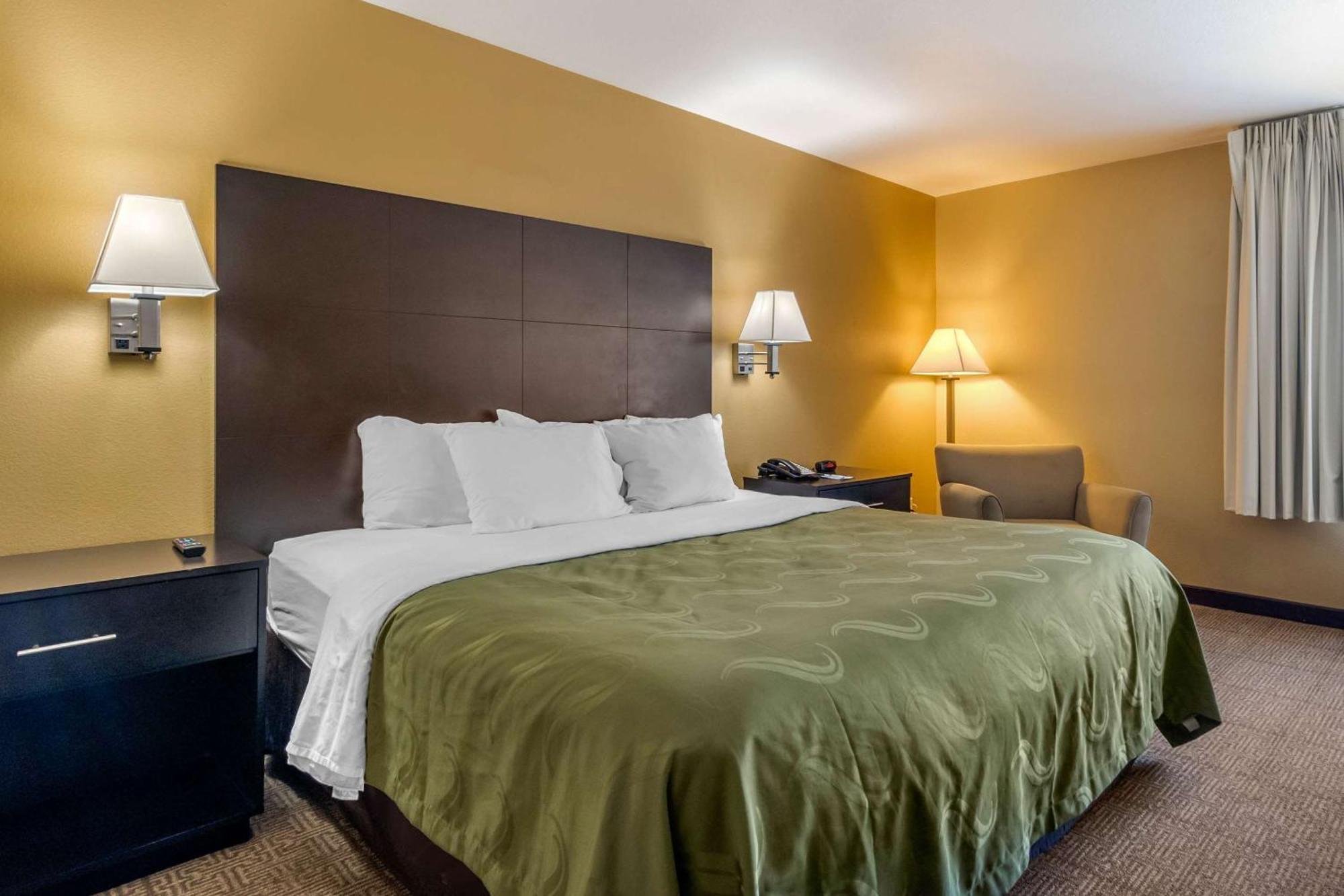 Quality Inn & Suites Lenexa Kansas City Esterno foto